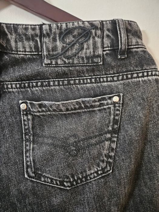 Нови дънки на Blumarine