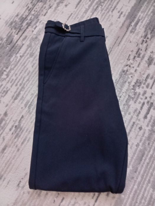 Продаётся слаксы новый размер 31