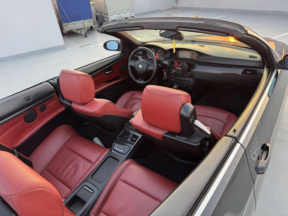 BMW Seria 3 E93 // Pachet M // Decapotabilă // Interior Coral red // Bi-Xenon // Navi Mare //