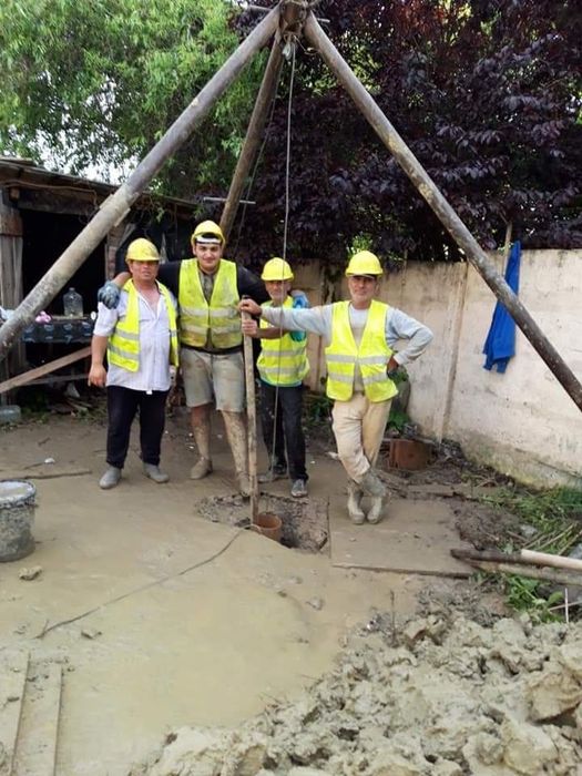 Foraje Puturi Apa  si denisipari