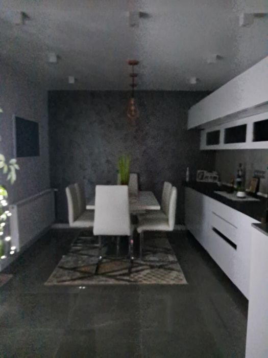 Vand casa spatioasa, teren 7800mp