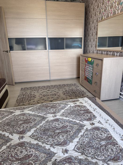 Продается спальная гарнитура