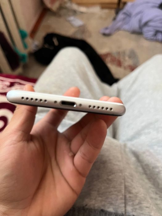 iphone se2 64гб 100%