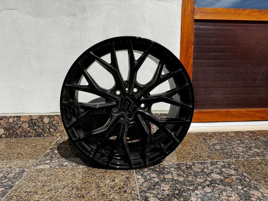 Vand Jante pe 18 noi, 5x120 8j/ ET35