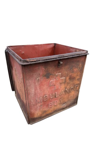 Cutie de prim ajutor interbelic