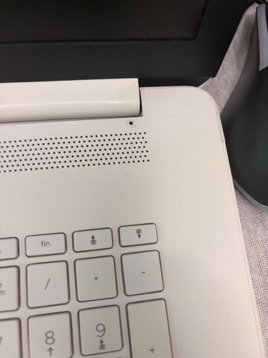Laptop hp 17 ssd