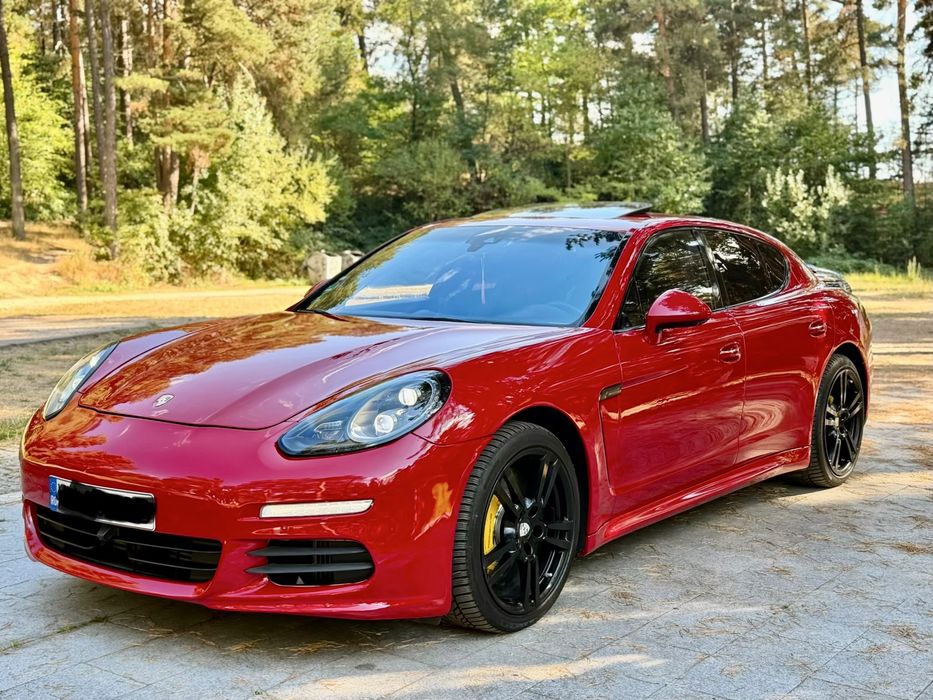 PORSCHE Panamera