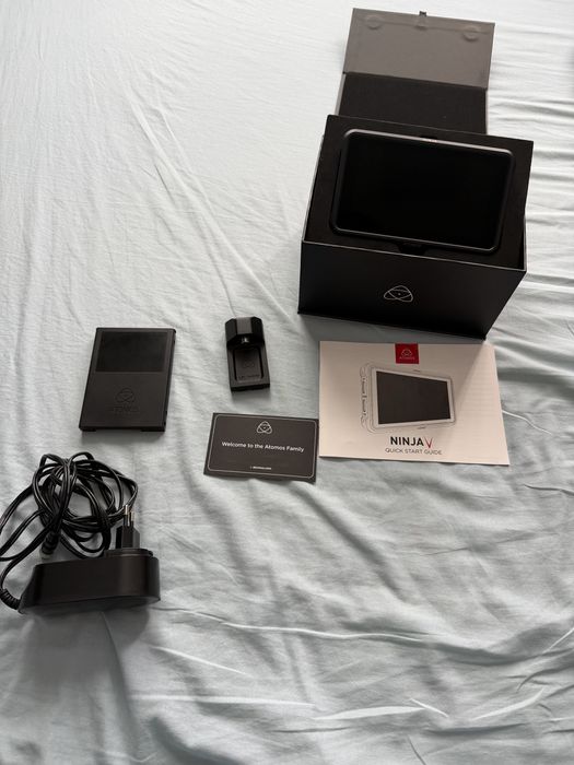 Monitor ATOMOS Ninja V (ProRes RAW recording)