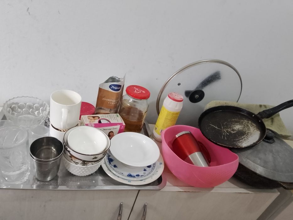 Киімдер пакет пасуда кілемдер беремин