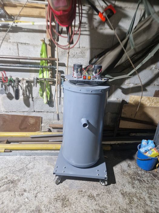 Промышленый пылесос