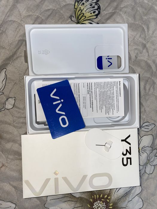 vivo y35 с коробкой документов в идеальном состоянии 128 гб памяти