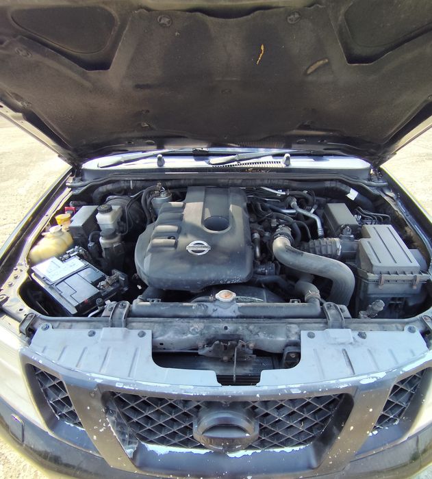 Nissan Navara TEKNA 2.5-DCI-190кс-2012г