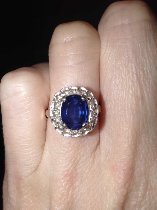 Kольцо из белого золота 9 карат с французскими сапфирами 1950-х
