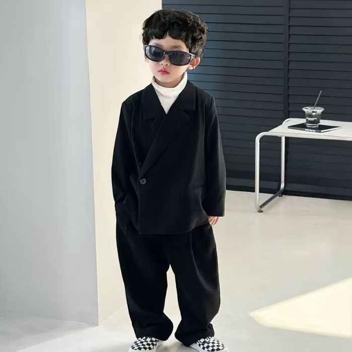 Продам детский костюм 3ка