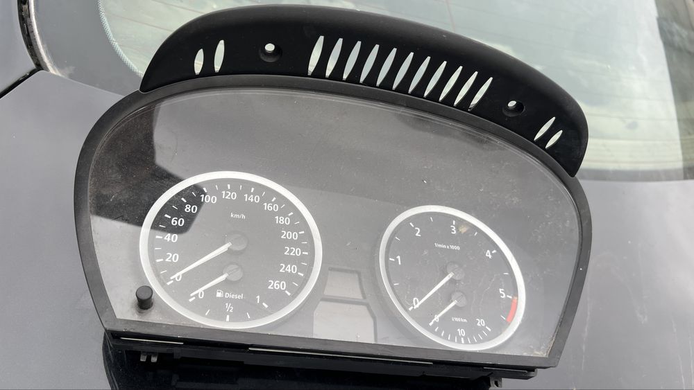 Ceasuri bord bmw e60 525d 177cp nfl cheie diamant