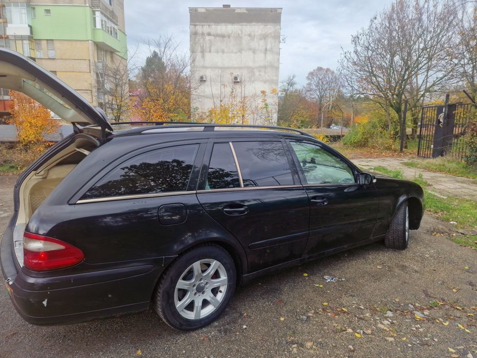 Mercedes E270 Мерцедес