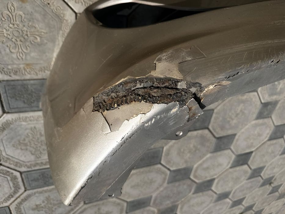 Передний бампер на Hyundai accent