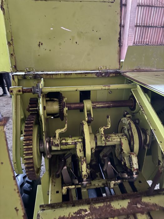 Claas markant 65