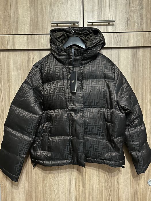 Geaca Fendi Puffer. Monogram