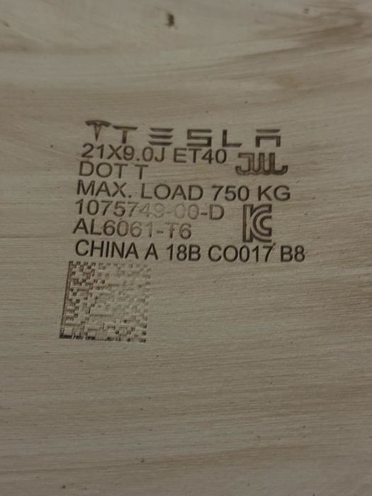 Tesla S ARACHNID 21” 5X120