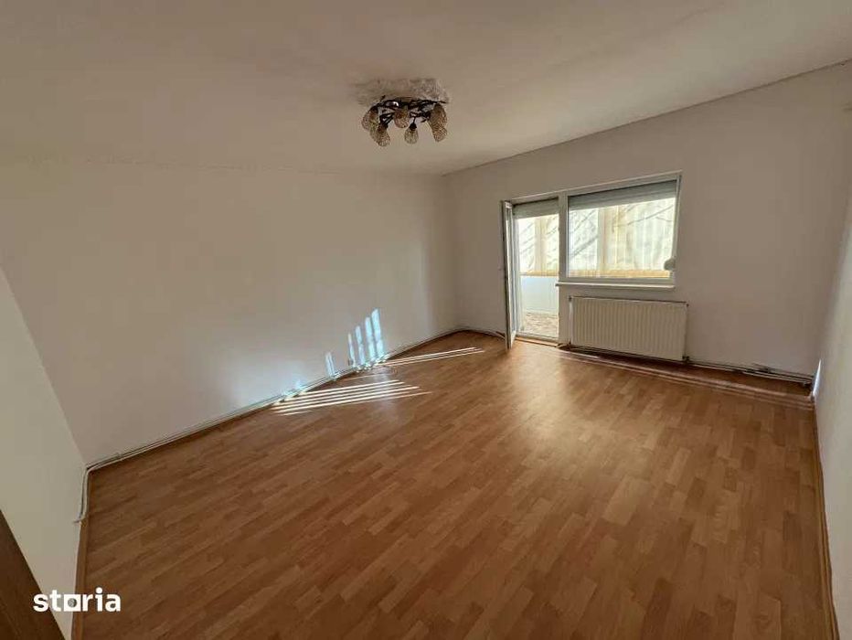 Apartament 3 camere decomandat in Micro 16 – Strada Fagarasului