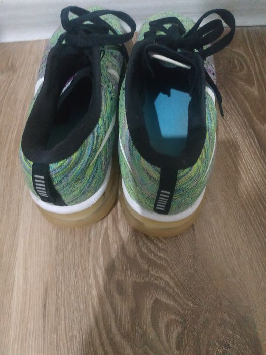 Кросовки отличные,фирмы NIKE оригинал размер 41 ,в отличном состоянии,