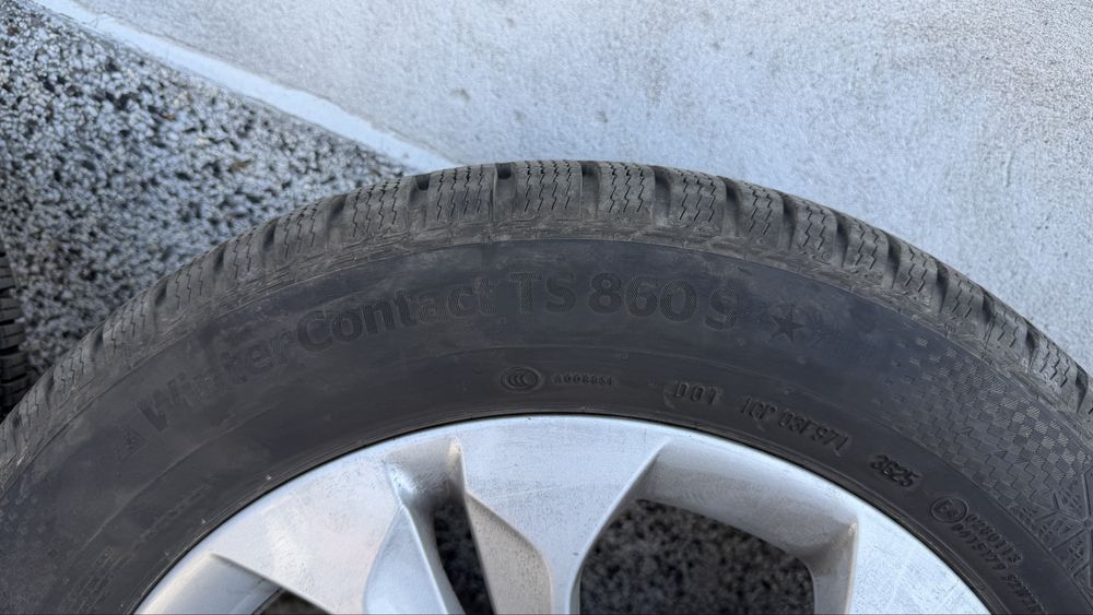 Зимен комплект джанти с гуми 17” BMW