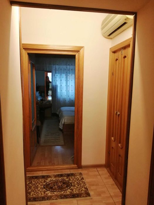 Vând ap. 3 cam. decomandat, central, suprafata generoasă, Brăila,