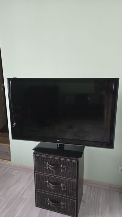 продам телевизор  LG