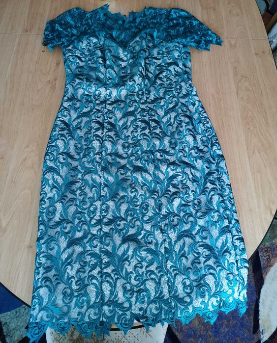 Rochie de lungime medie crem cu verde