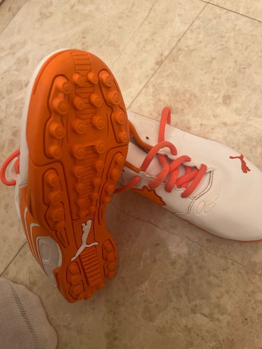 Pantofi Puma sport pentru fotbal