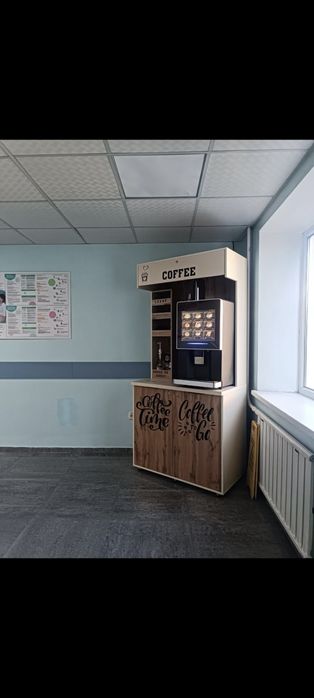 Кофе аппарат, новый отлично работает