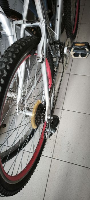 bicicleta usoara DHS aluminiu 26