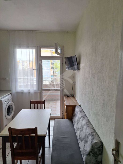 Двустаен апартамент - кв. Тракия - 11873821