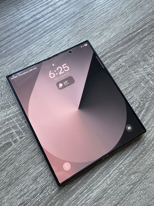 Samsung Galaxy Z Fold 6 512GB сив + подарък S pen fold