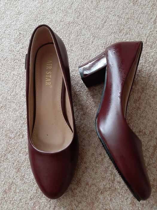 Дамски обувки ,само пробвани