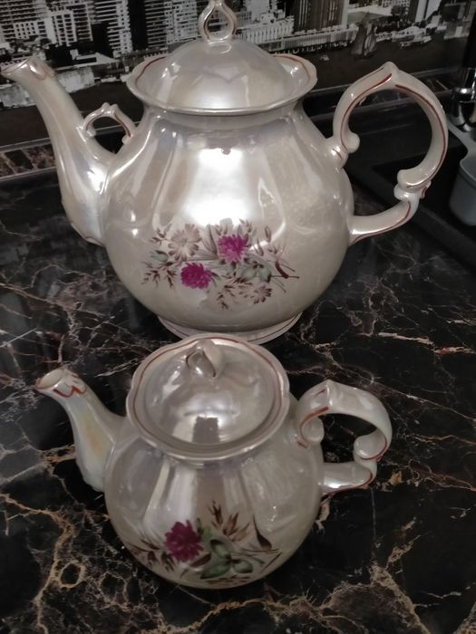 Чайный набор из двух чайников