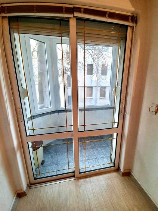 Дава се под наем Многостаен апартамент в Бургас, Център - 135 кв.м за 550 € - Снимка #3