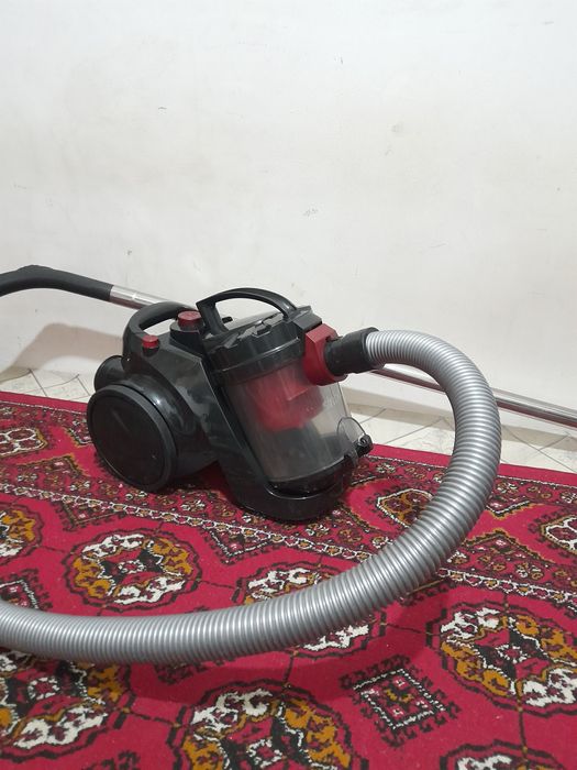 Продаются пылесос в рабочем состоянии.