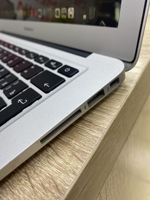 MacBook Air 13 (2017) (Ос14Б)