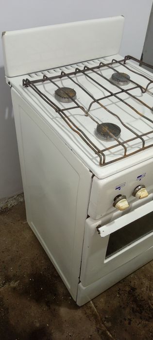 Продам газ плиту