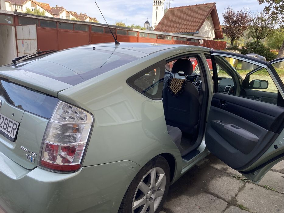 Toyota prius hibrid 3400 negociabil