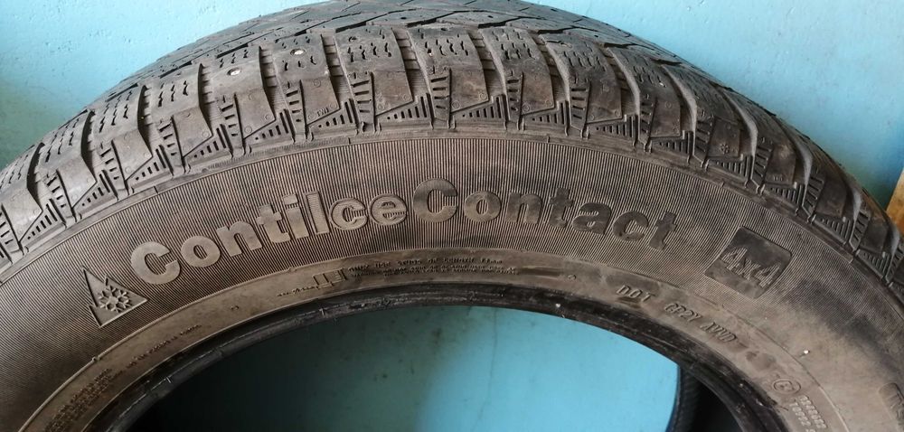 Автошины "Continental", 4x4, размер 225х65х17, (4 шт), зимние, б/у