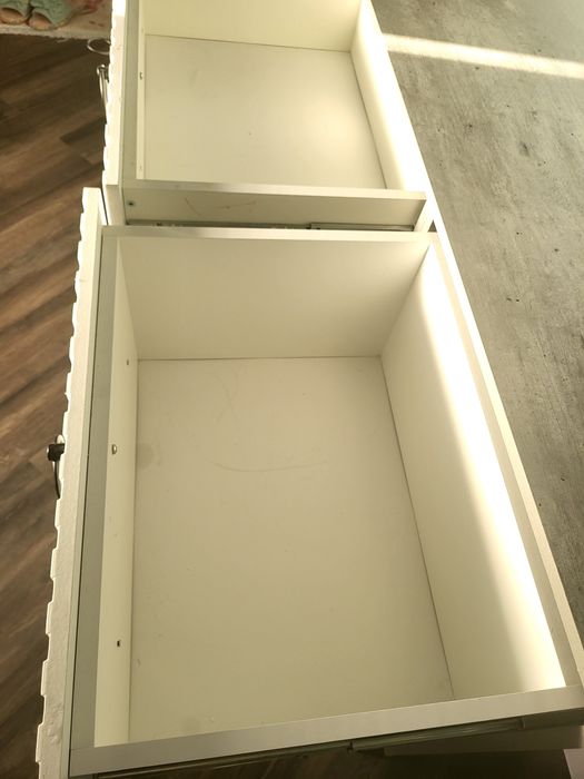 Продам комод для спальни