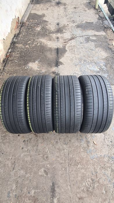4 anvelope vara Runflat Pirelli,fata 275/40/21,spate 315/35/21