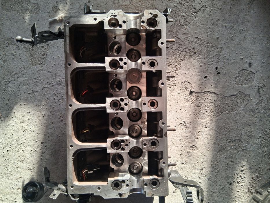 Vând chiuloasă de SKODA 2 Octavia de 1.9 diesel cod motor bxe