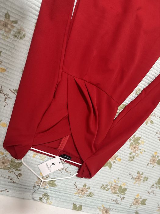 Продаю новое платье