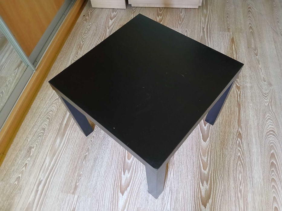 столик IKEA (55х55 см)