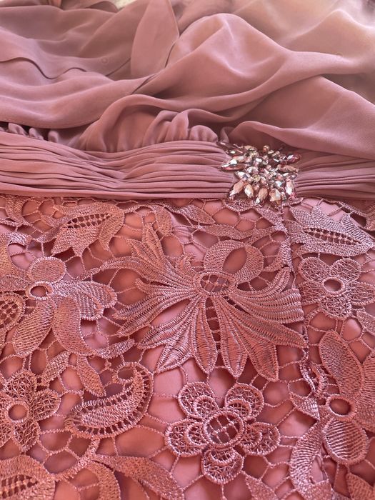 Платье на торжество