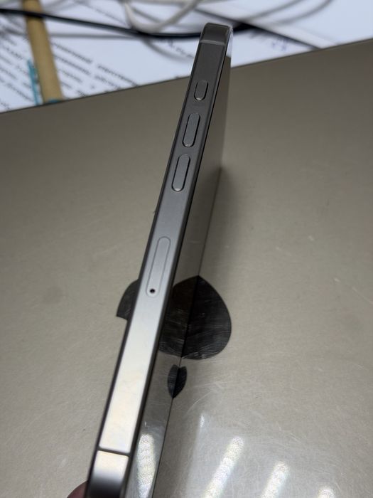 Продам Iphone 16 pro 256